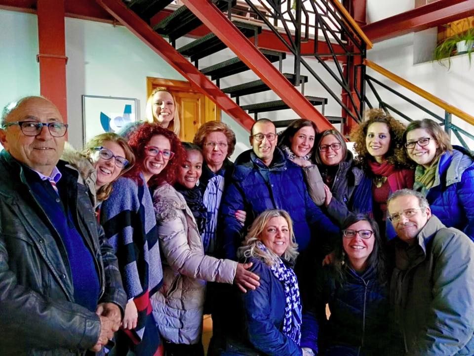 Il laboratorio di cucina della cooperativa Proxima Ragusa e l'integrazione tra le culture gastronomiche di vari Paesi