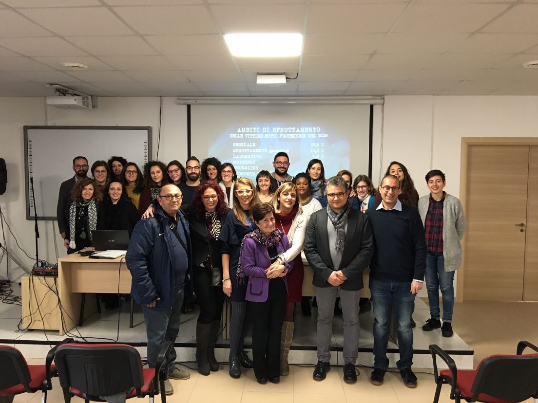 Vittime di tratta, il Dipartimento per le pari opportunità finanzia il progetto Fari 3 che sarà attuato da Proxima Ragusa