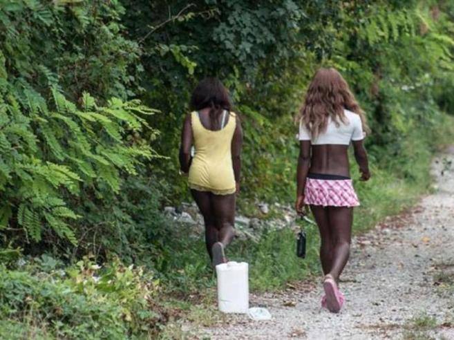 Roma, «Io, schiava del racket con la magia nera»